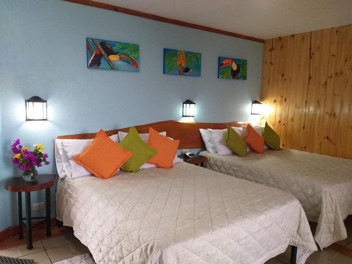 Guayabo Lodge Santa Cruz  ภายนอก รูปภาพ
