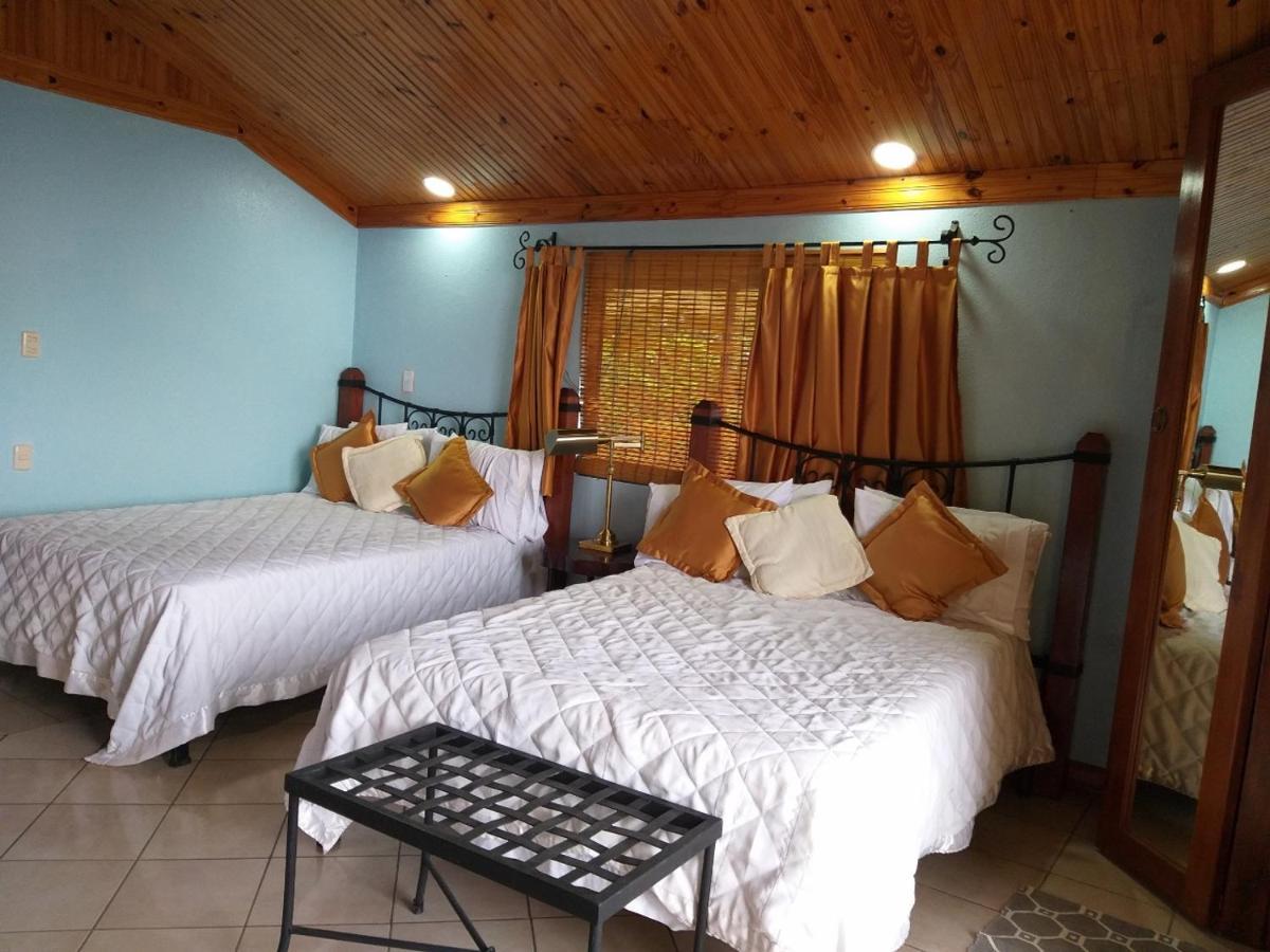 Guayabo Lodge Santa Cruz  ภายนอก รูปภาพ