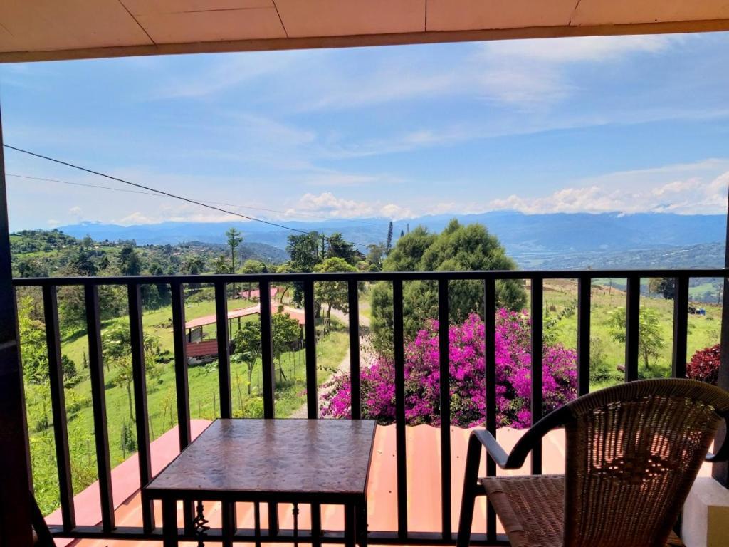 Guayabo Lodge Santa Cruz  ภายนอก รูปภาพ