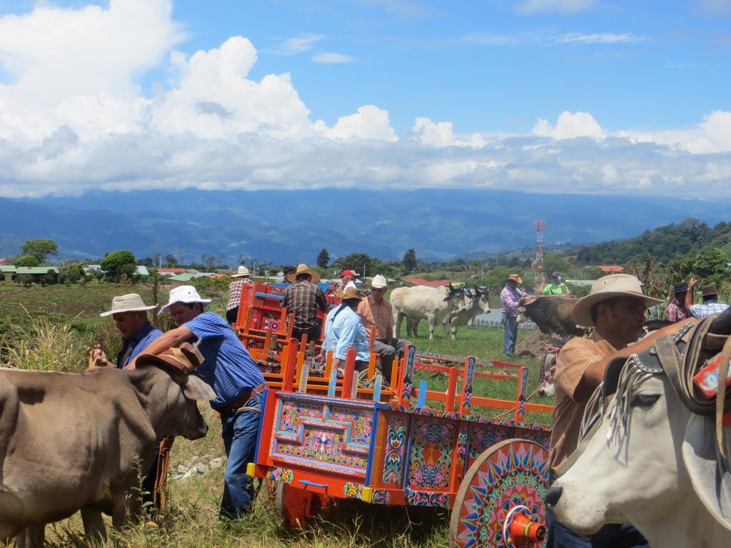 Guayabo Lodge Santa Cruz  ภายนอก รูปภาพ